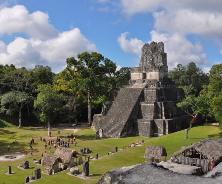 Le temple de Tikal au nord du Guatemala.